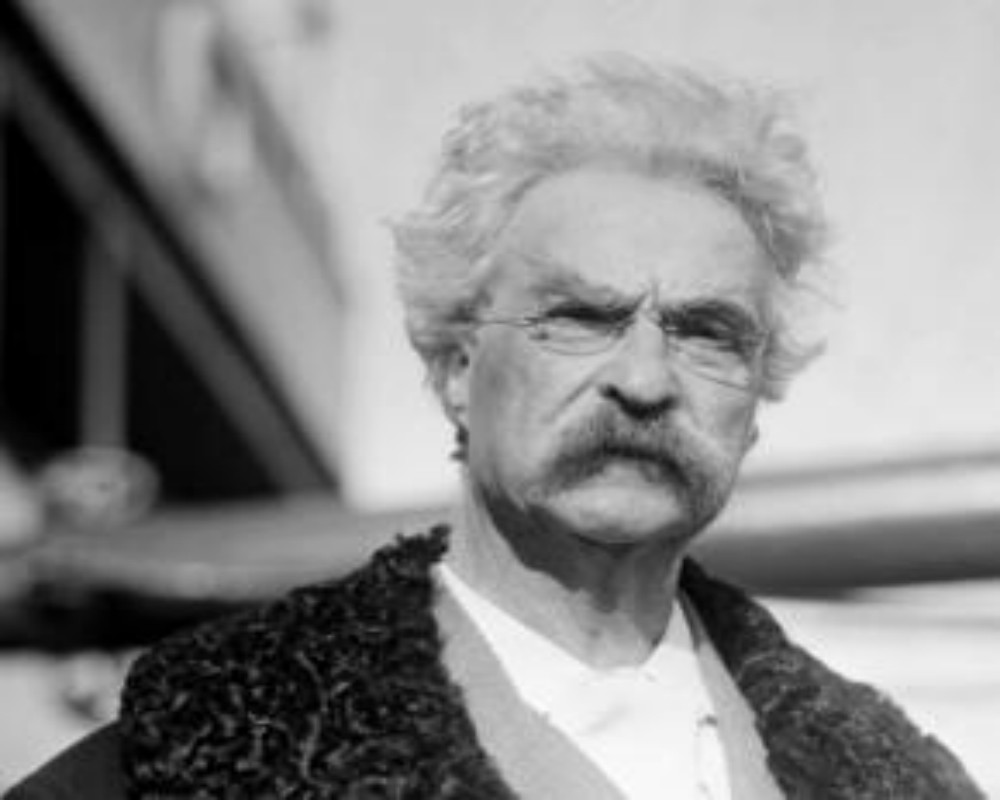 Mark twain. Марк Твен против. Mark Twain Biography. Сэмюэл Клеменс настоящее имя. Марк Твен гений.