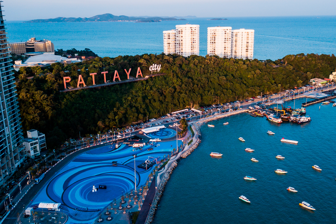 best hotel in pattaya near beach