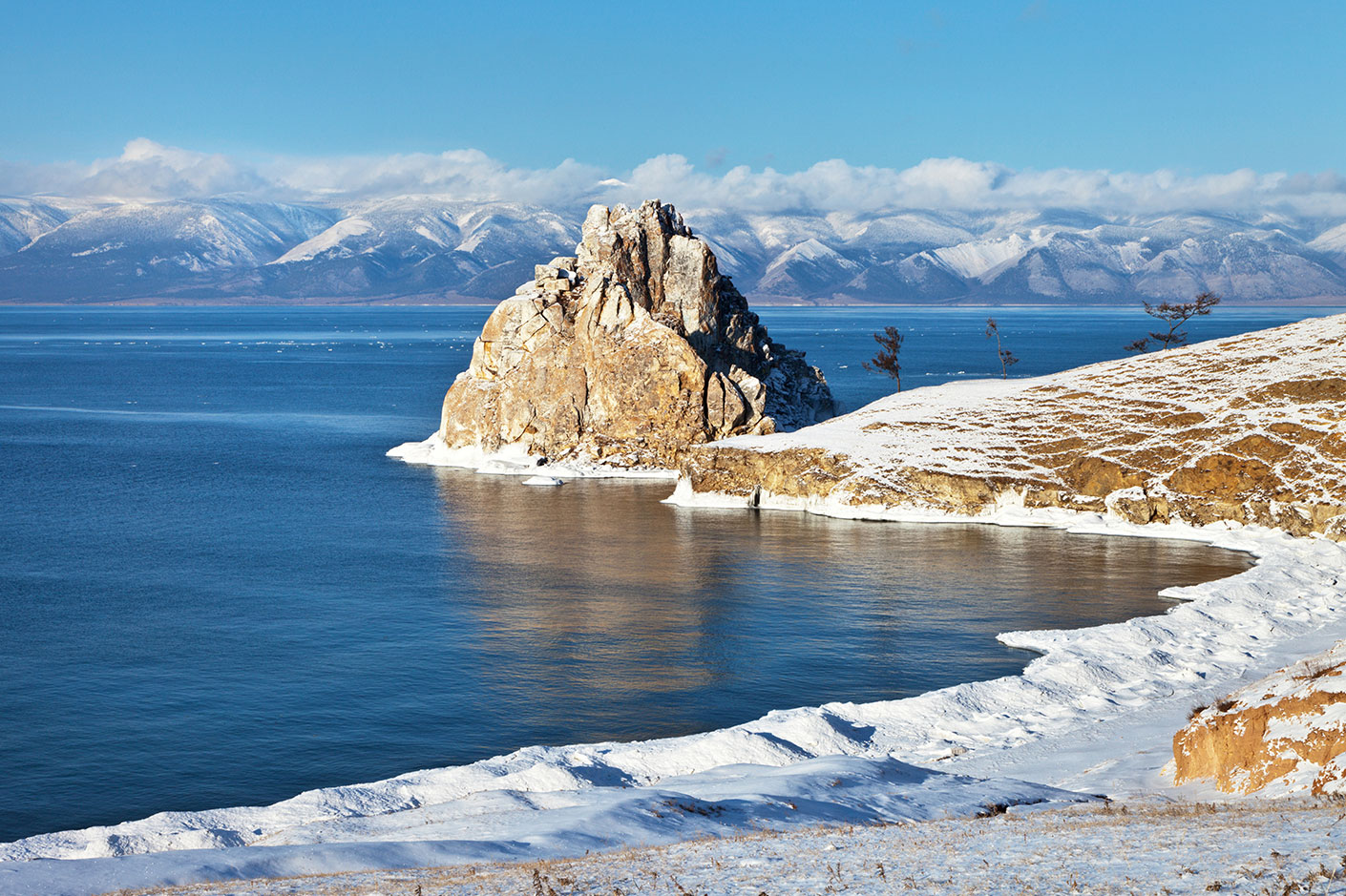 Lake baikal russia. Ольхон Байкал. Озеро Ольхон. Восточная Сибирь Байкал. Ольхон Байкал зима.
