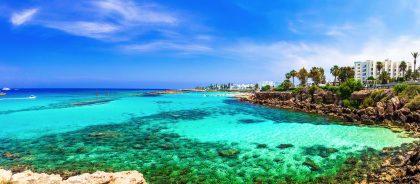 Кипр перестал выдавать про-визы, но не запретил въезд