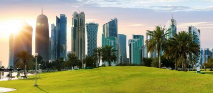 Маски возвращаются: Катар ужесточил антиковидные правила
