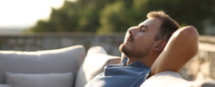 Лежать плашмя: в Малайзии появился «дом престарелых» для уставших зумеров